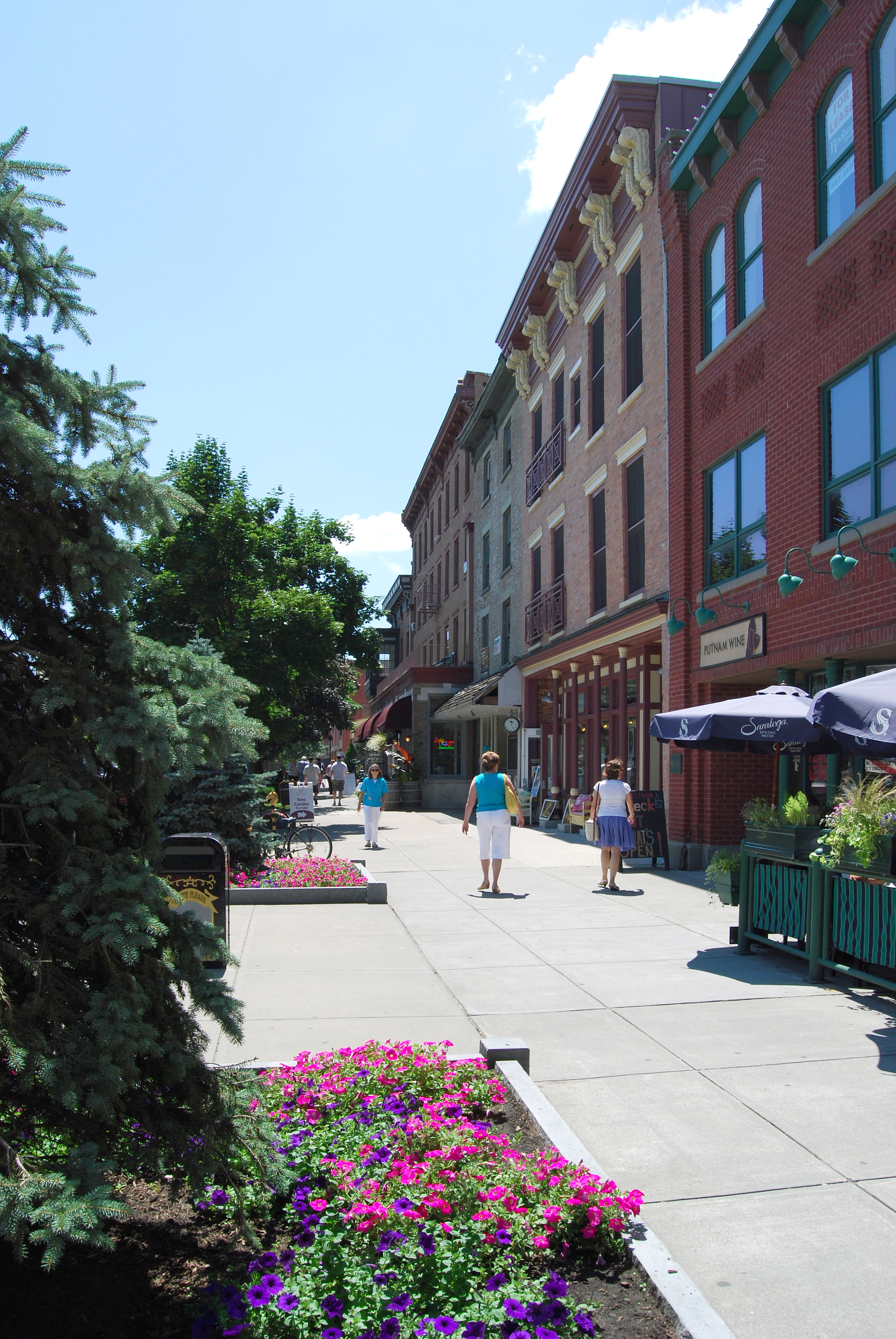 File:Downtown Saratoga Springs.jpg
